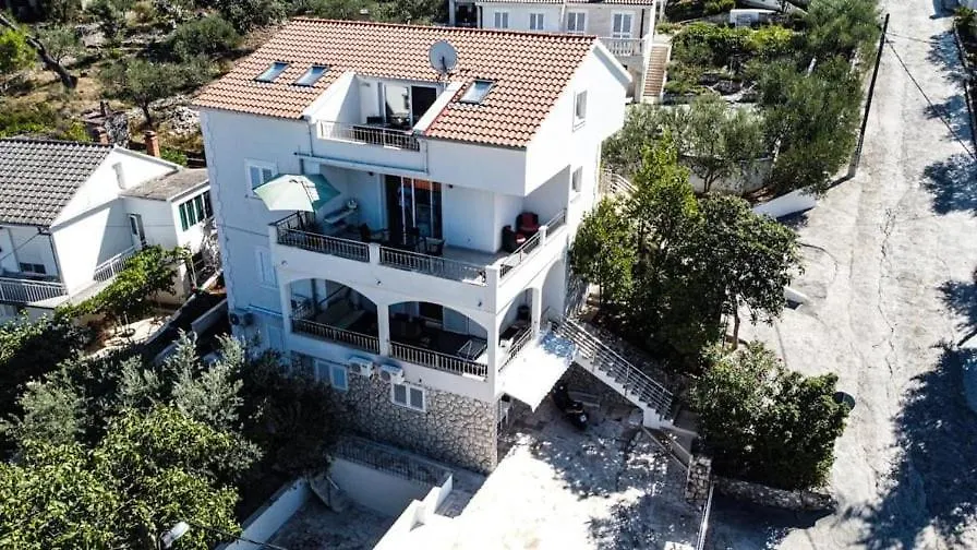 Genesis 3 Apartment Trogir